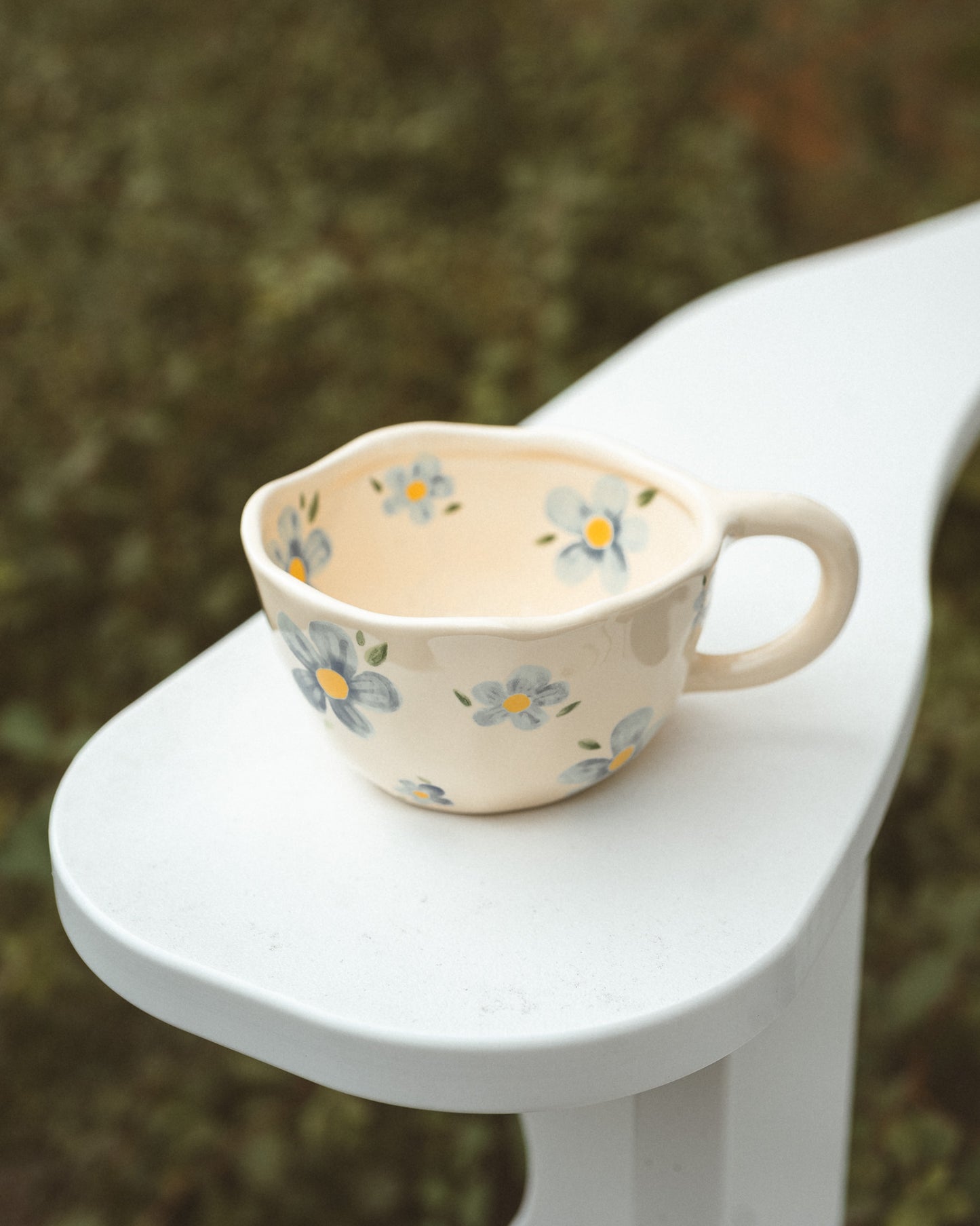 TASSE EN CÉRAMIQUE - Les fleurs bleues