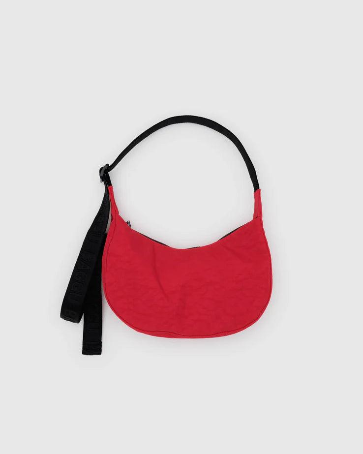 SAC CRESCENT MEDIUM - Candy Apple - BAGGU - Boutique Shoosh